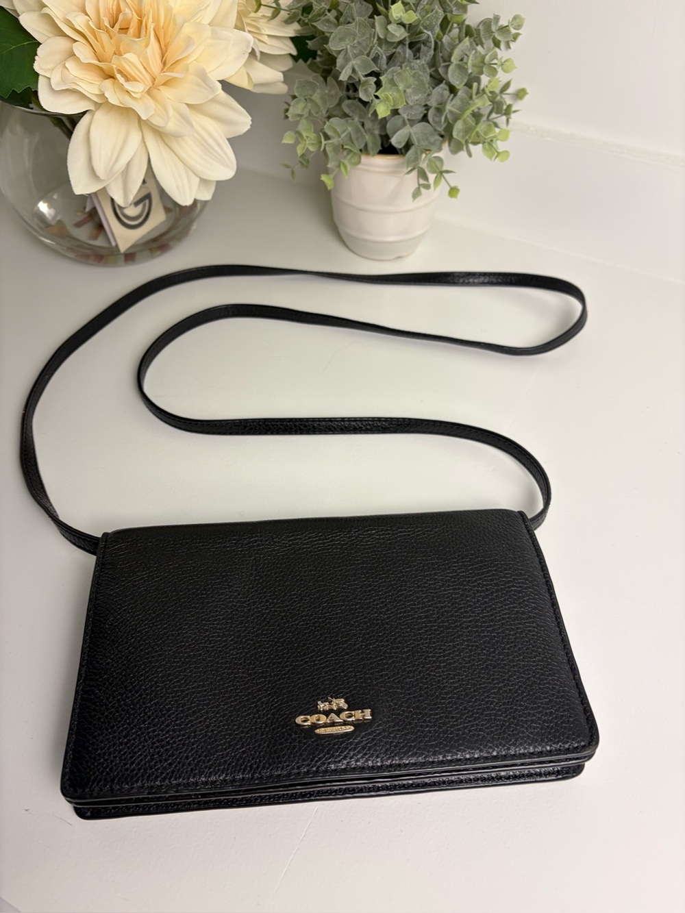Coach Black Pebbled Leather Crossbody Clutch Wallet Gold Hardware